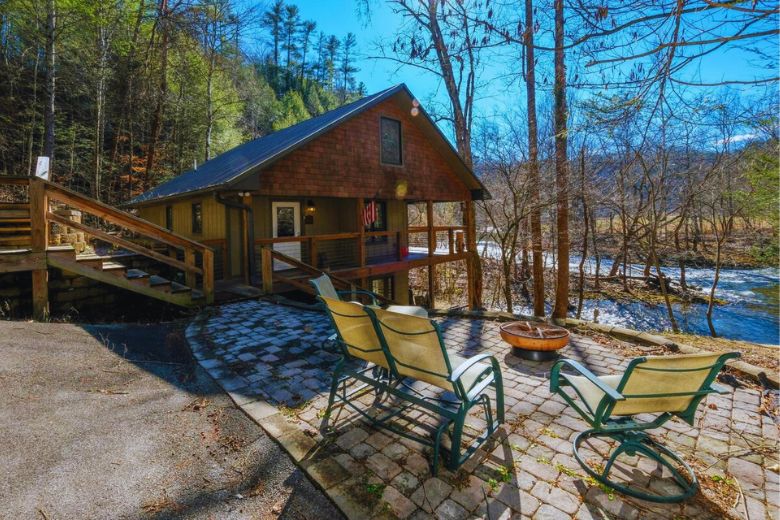 5 Cheap and Cheerful Cabin Rentals in Pigeon Forge TN